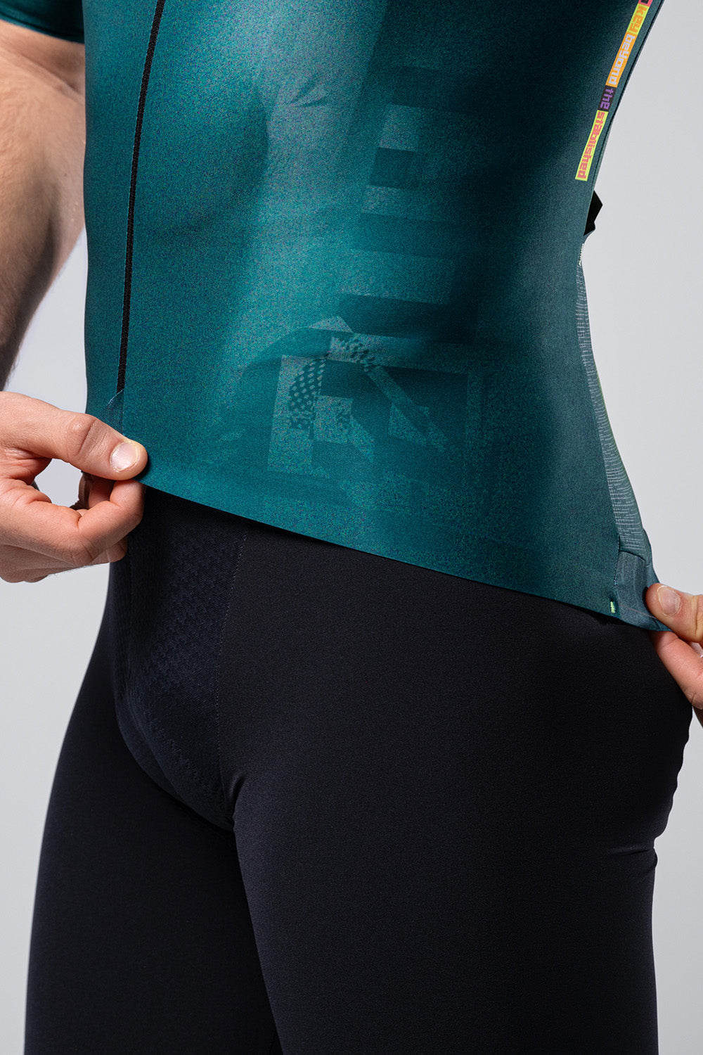 MAILLOT MANGA CORTA ATTITUDE 2.0 HOMBRE CHASM